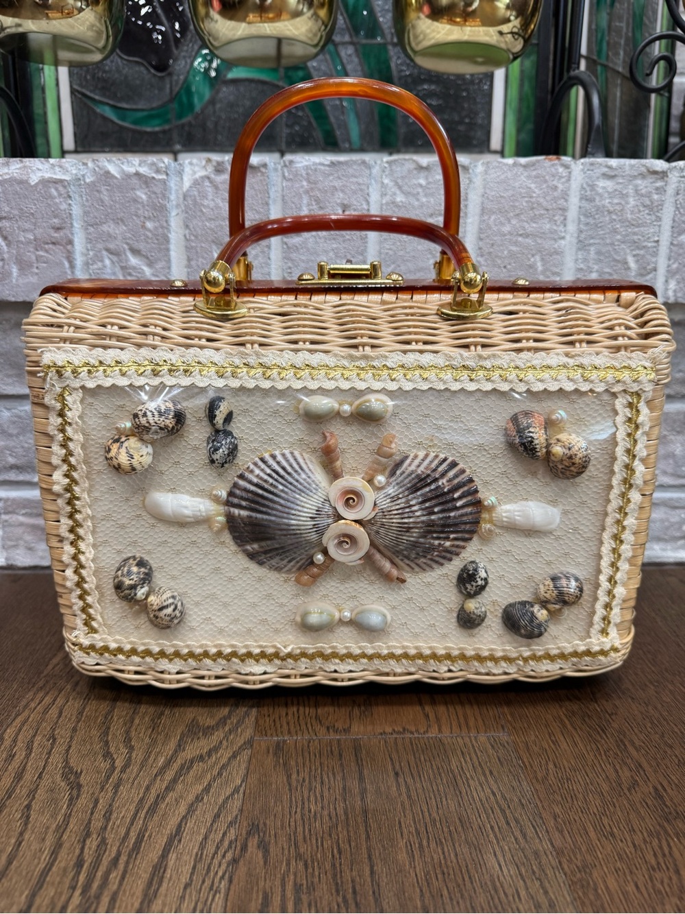 Vintage MCM 1950s/60s Princess Charming by Atlas Seashell Wicker Handbag